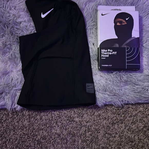 Nike Black Therma-FIT Hood